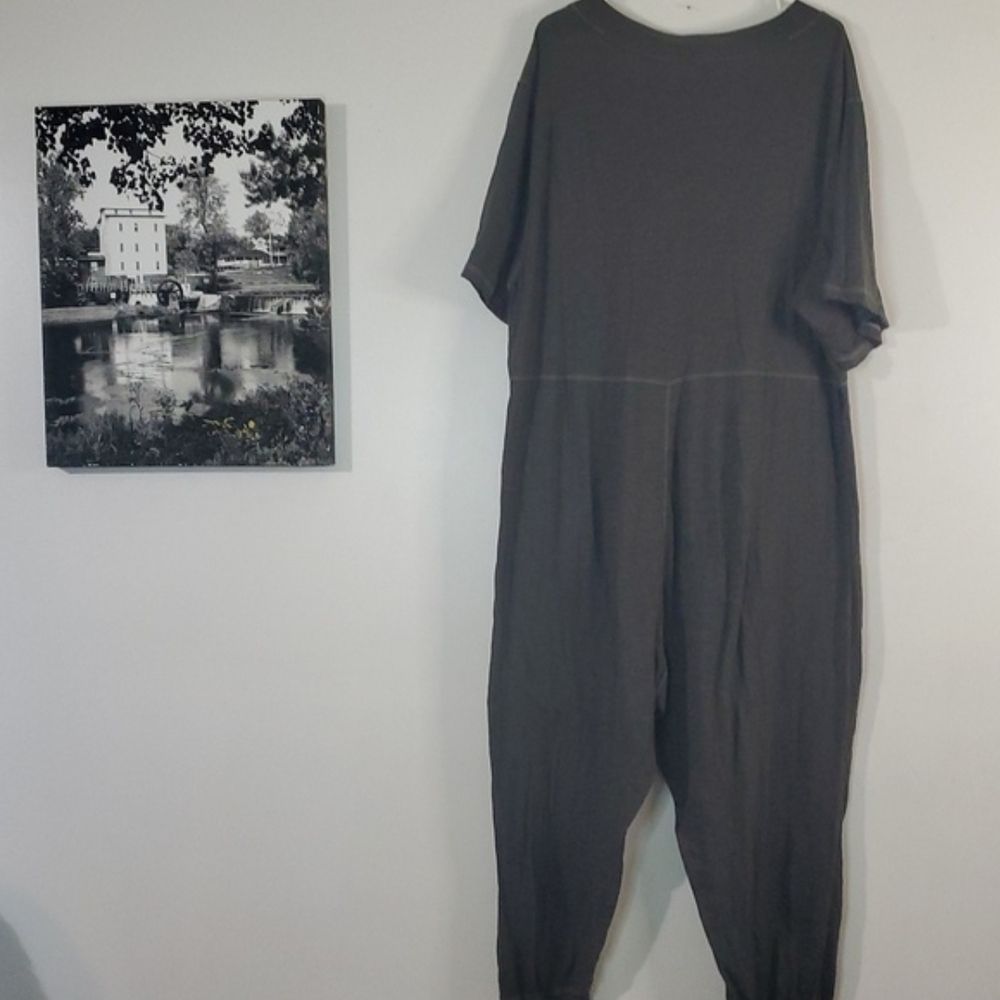 NATURAL LIFE Olive Green V‑Neck Relaxed Jumpsuit - Picture 8 of 10